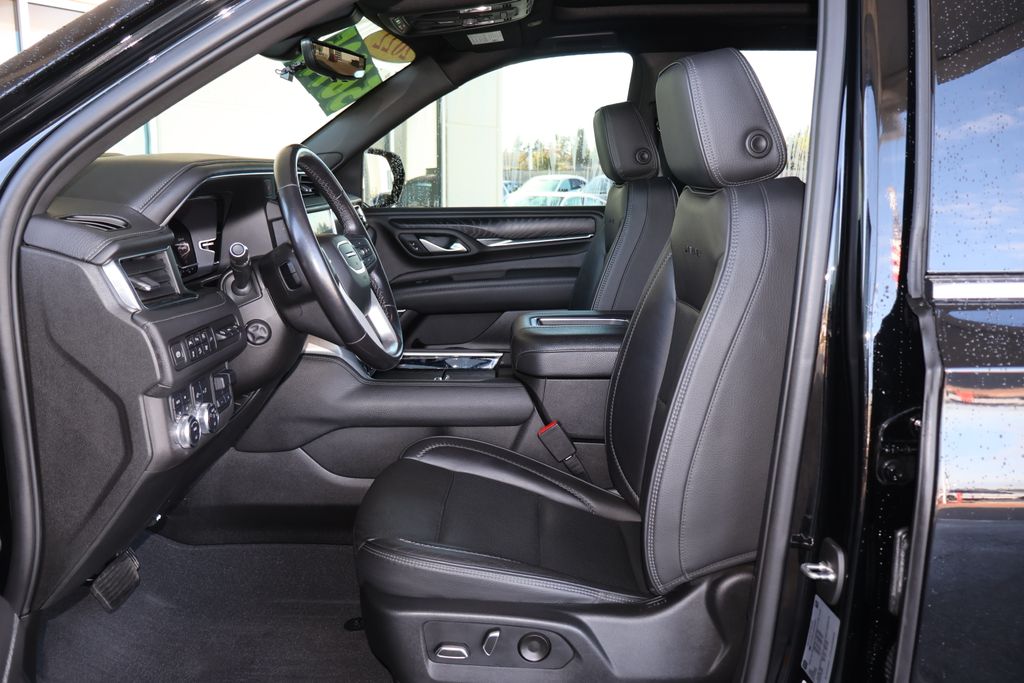 2022 GMC Yukon Denali 24