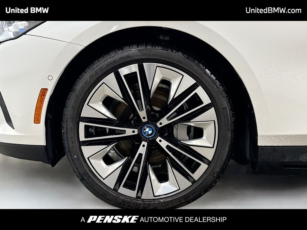 Thumbnail: 2025 BMW i5 - 2