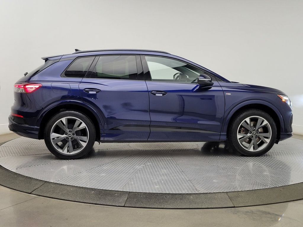 Thumbnail: 2023 Audi Q4 e-tron - 6