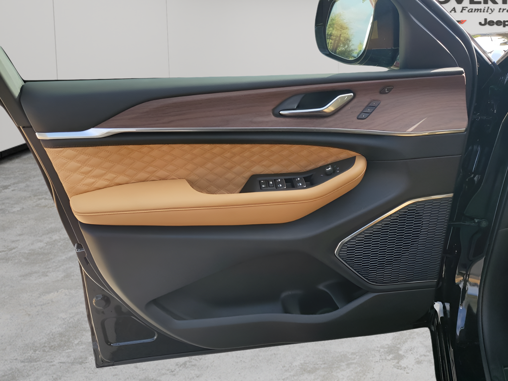 New Car 2025 Jeep Grand Cherokee L  Summit For Sale Under $70,000 In Austin, Texas