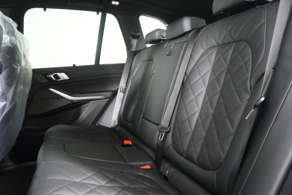 Thumbnail: 2026 BMW X5 - 15