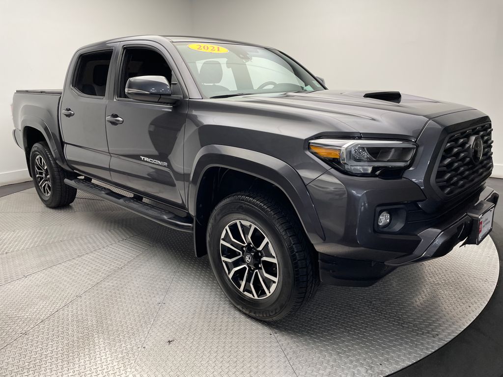 2021 Toyota Tacoma TRD Sport 3