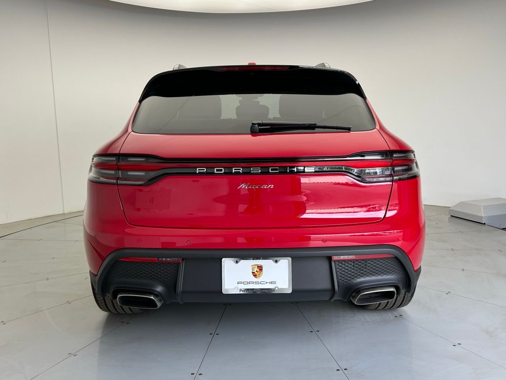 Thumbnail: 2025 Porsche Macan - 21