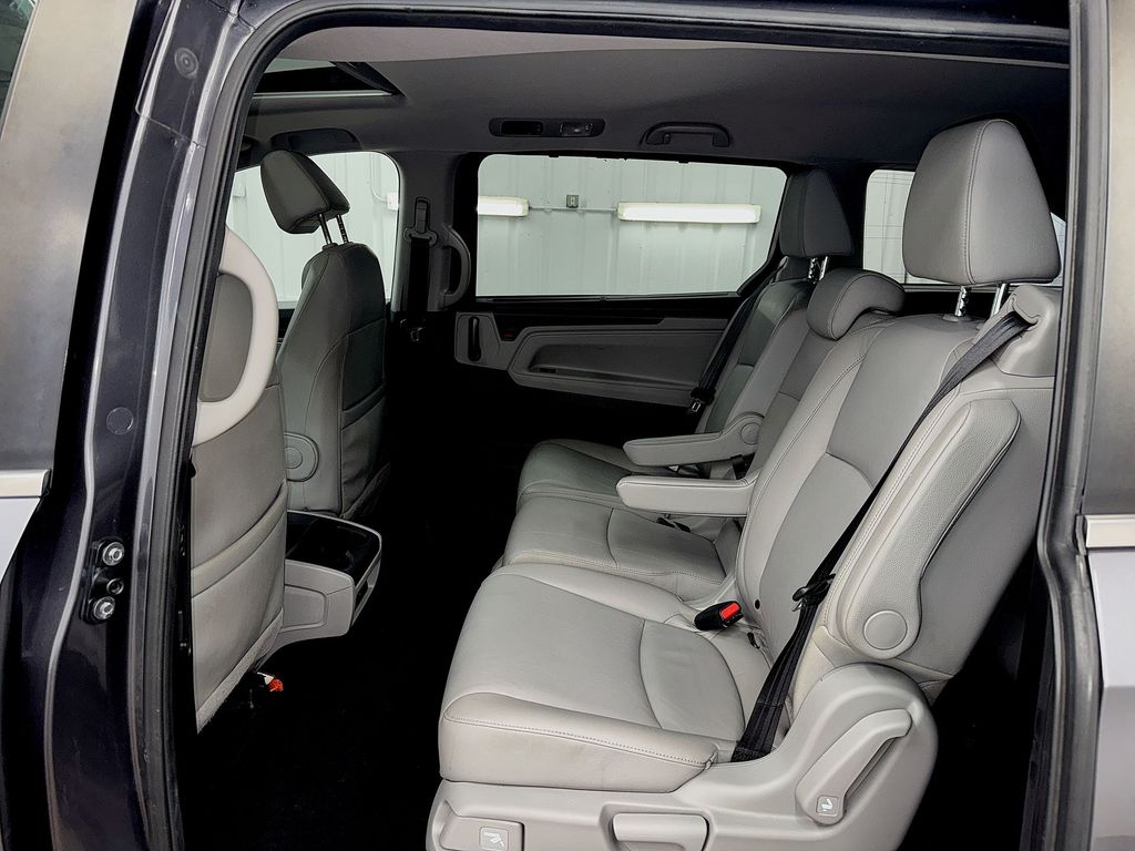 Used 2018 Honda Odyssey Van