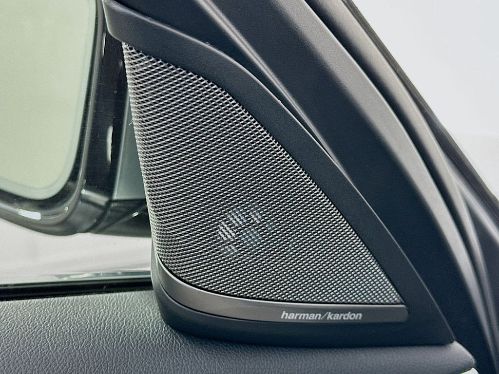 Thumbnail: 2023 BMW 5 Series - 19