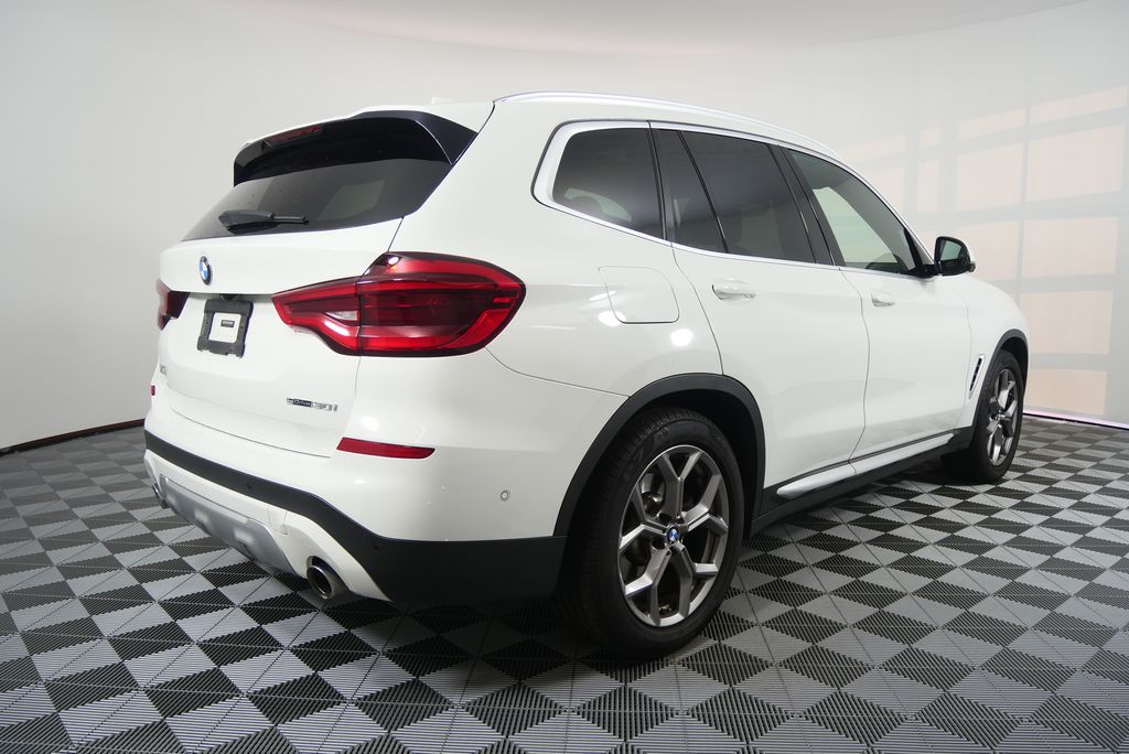 Thumbnail: 2021 BMW X3 - 3