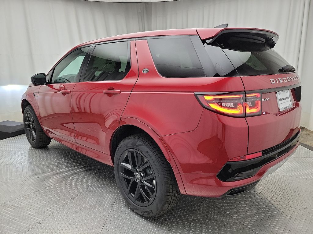 2025 Land Rover Discovery Sport S 4