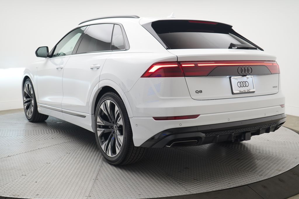 Thumbnail: 2026 Audi Q8 - 3