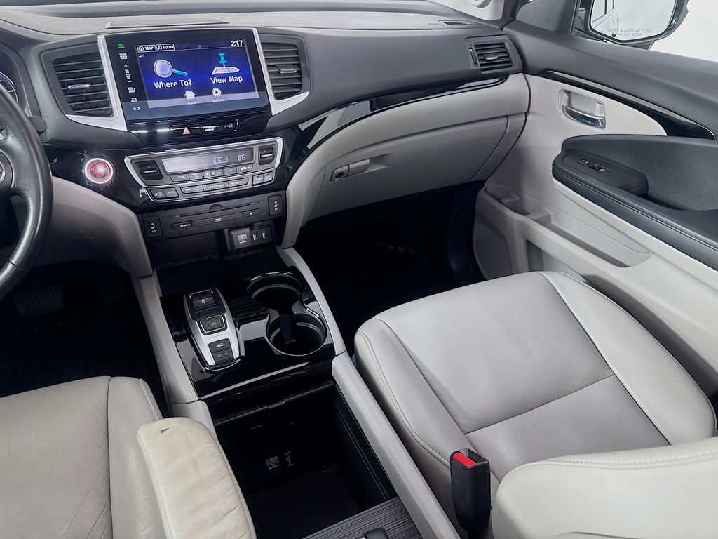 Used Car 2016 Honda Pilot  Touring For Sale Under $12,000 In Austin, Texas