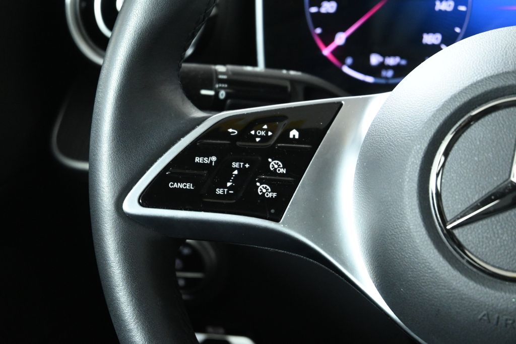 Thumbnail: 2025 Mercedes-Benz C-Class - 18