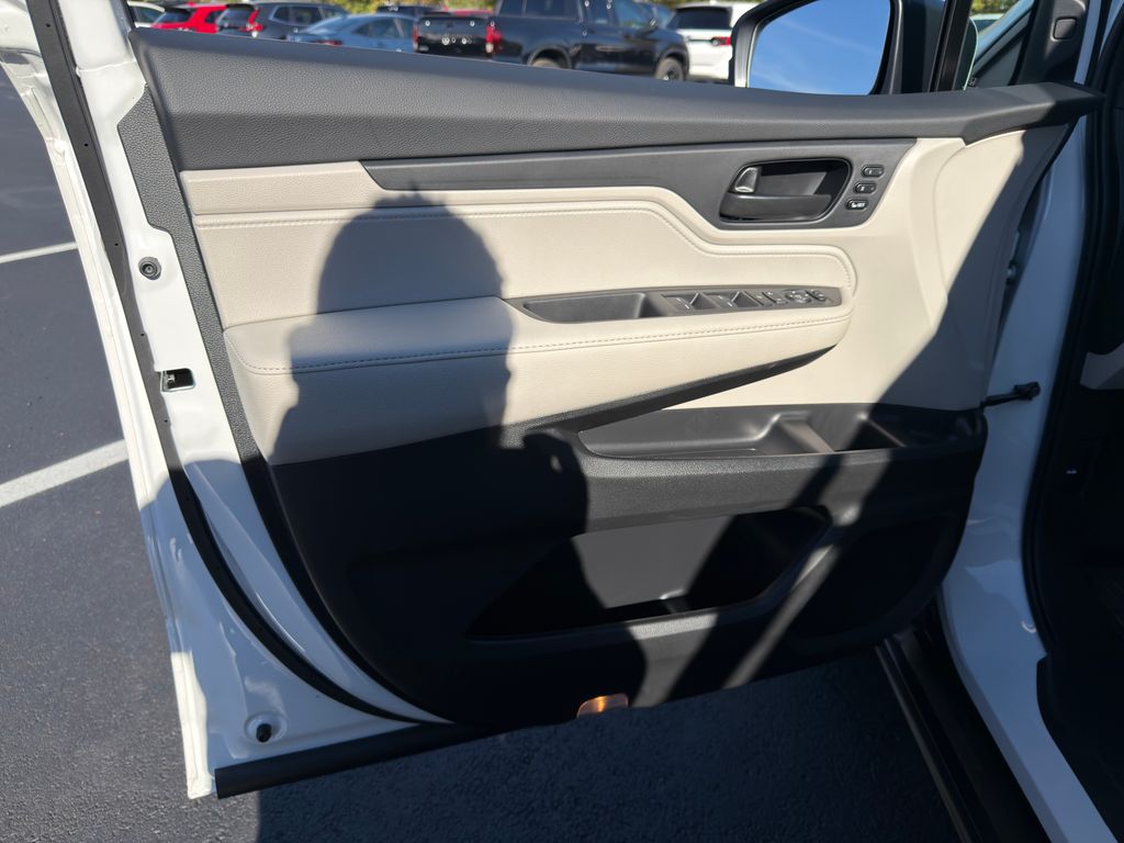 Thumbnail: 2026 Honda Odyssey - 19