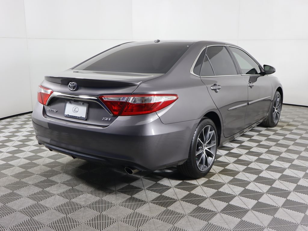 2017 Toyota Camry XSE 5