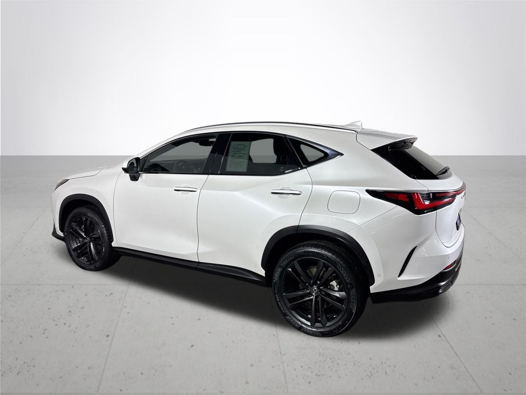 2022 Lexus NX 450h+ Luxury