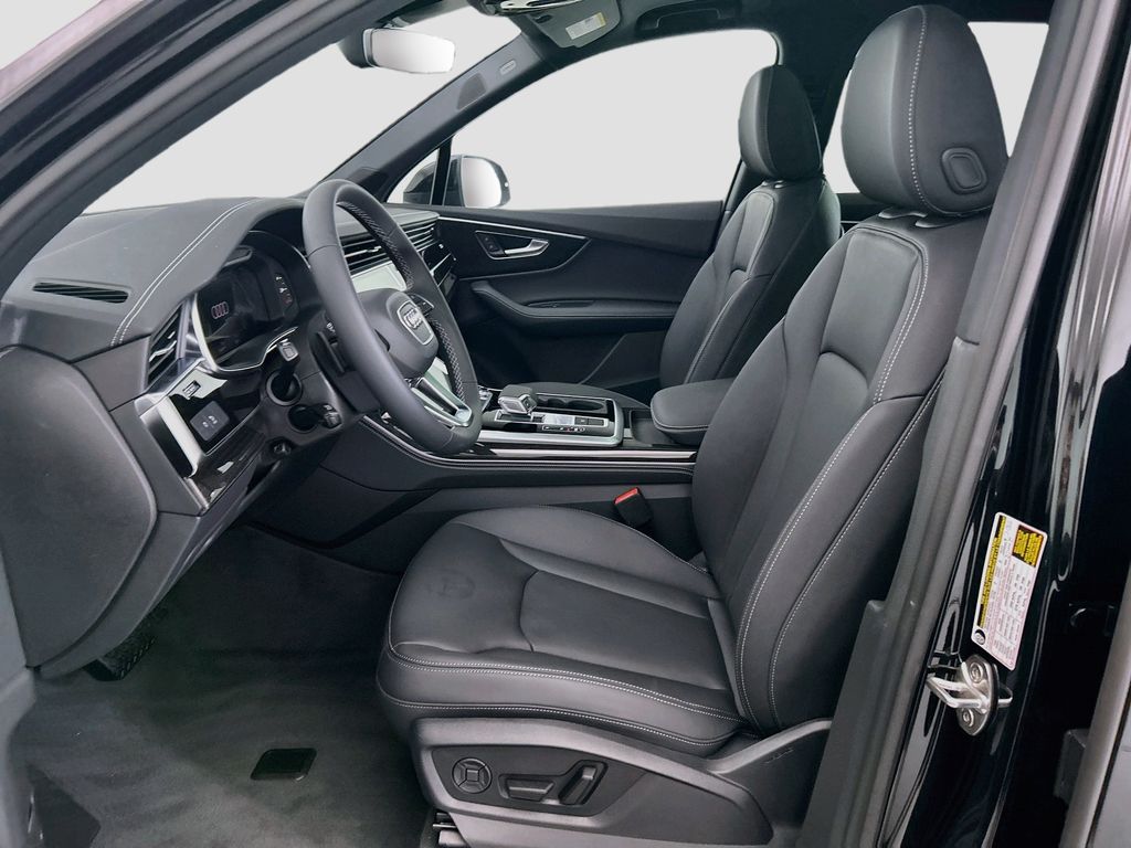 Thumbnail: 2026 Audi Q7 - 18