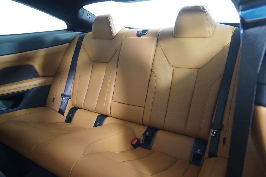 Thumbnail: 2026 BMW 4 Series - 13