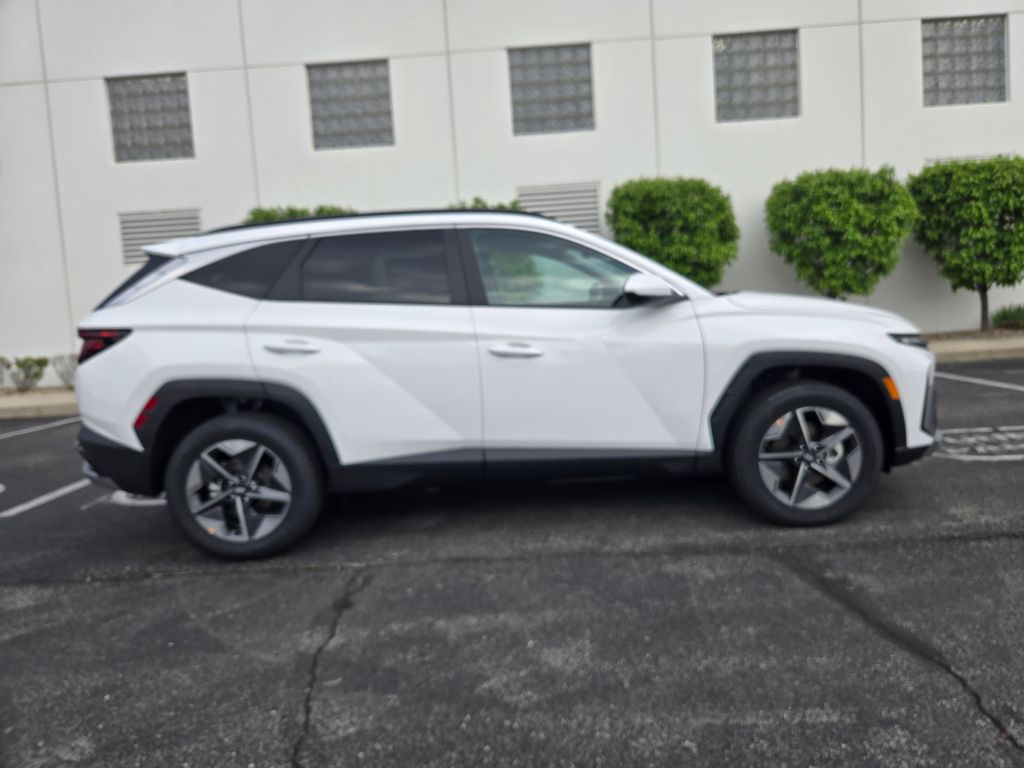 2025 Hyundai Tucson SEL 8