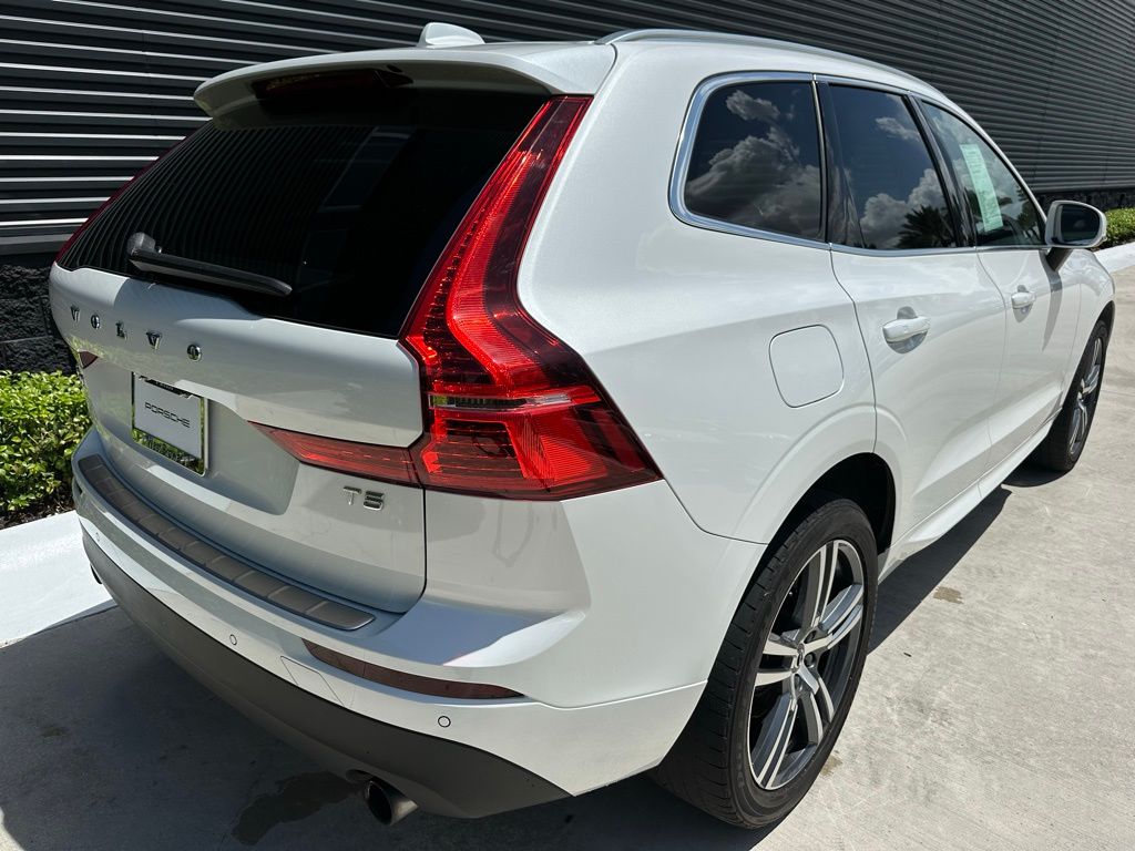 Thumbnail: 2021 Volvo XC60 - 9