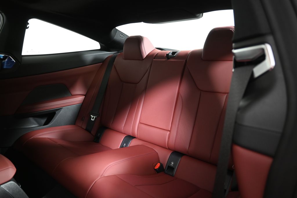 Thumbnail: 2026 BMW 4 Series - 4