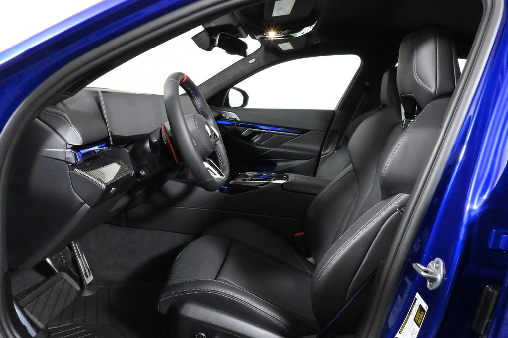 Thumbnail: 2026 BMW M5 - 3