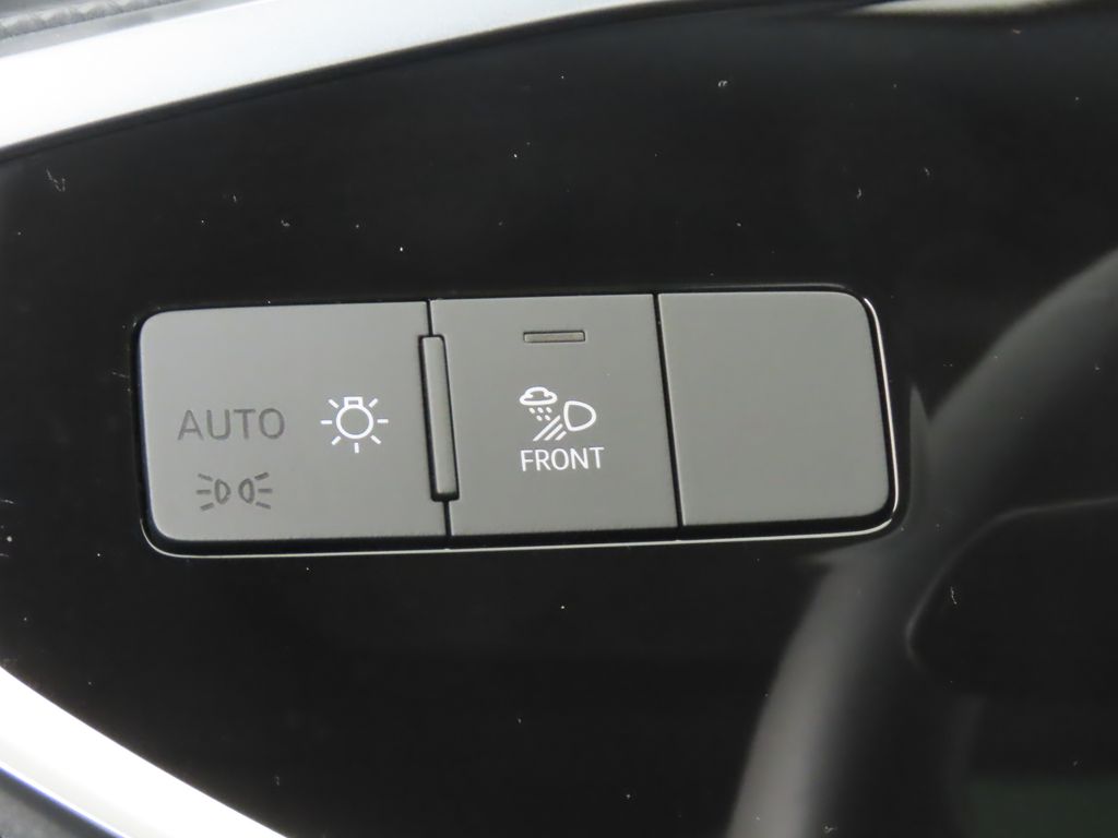 Thumbnail: 2025 Audi Q3 - 20