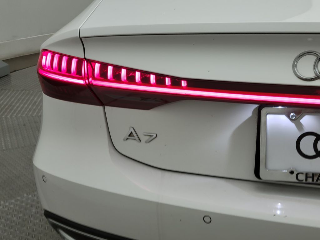 Thumbnail: 2020 Audi A7 - 9