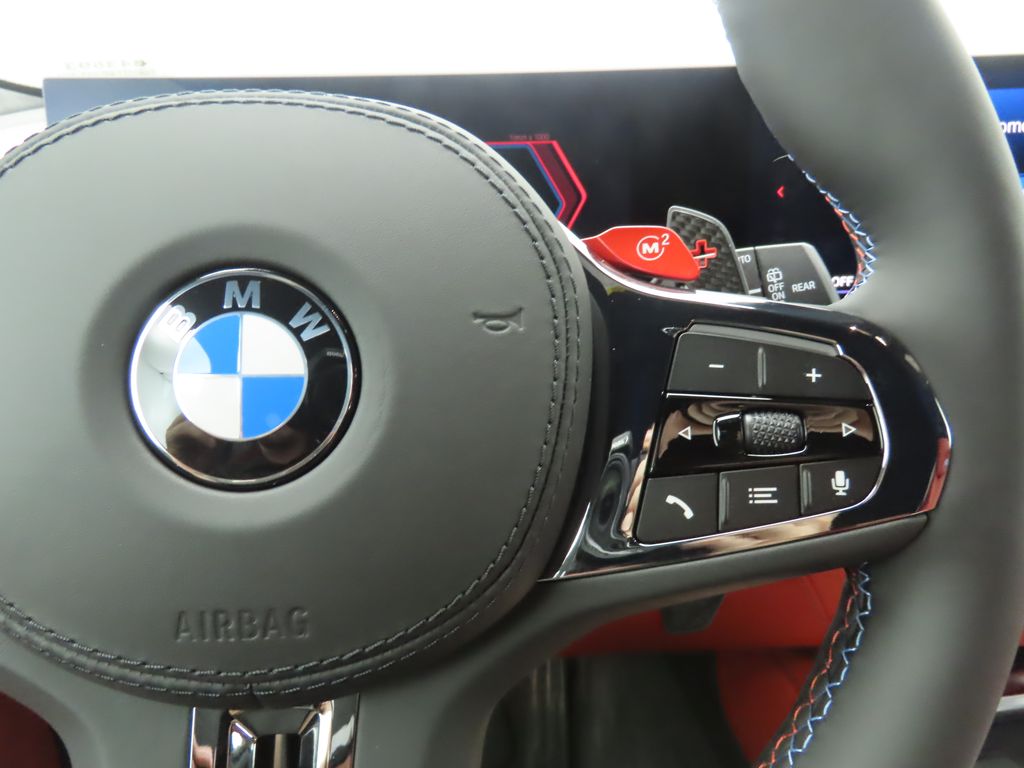Thumbnail: 2026 BMW XM - 12