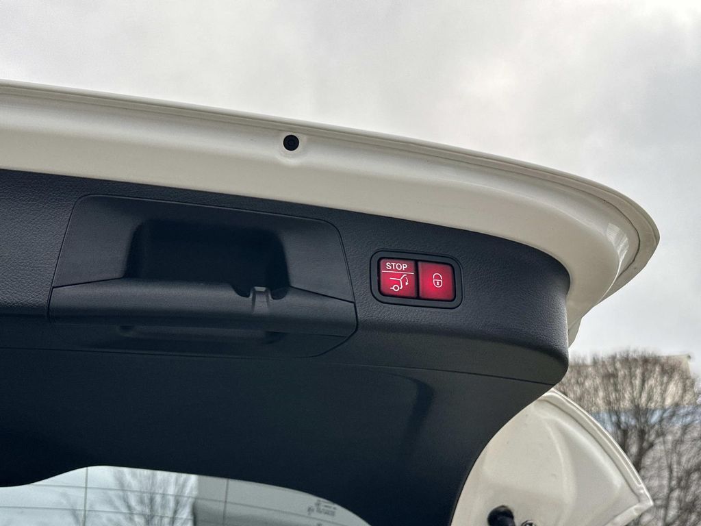 Thumbnail: 2022 Mercedes-Benz GLA - 29