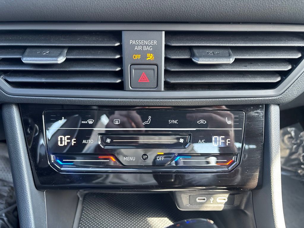 Used 2025 Volkswagen Jetta Sedan