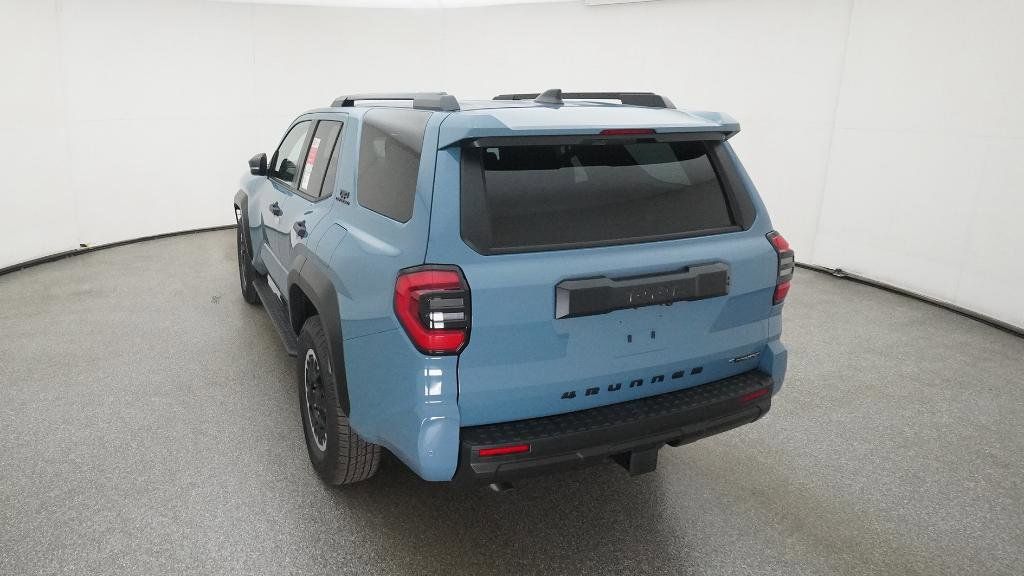 Thumbnail: 2025 Toyota 4Runner - 8