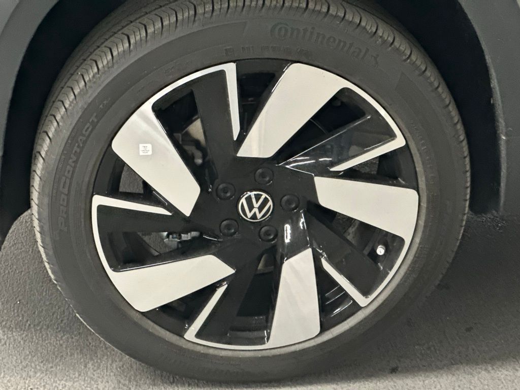 2024 Volkswagen Taos 1.5T SEL 15