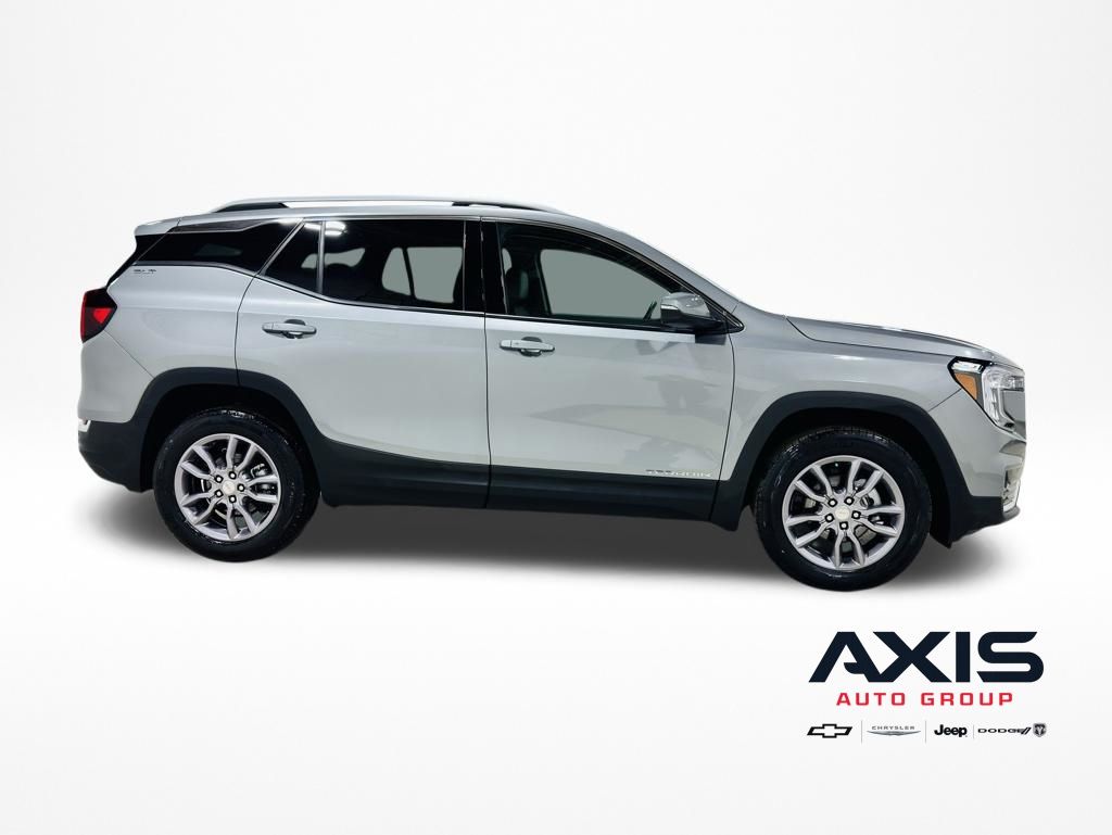 View vehicle photo 3