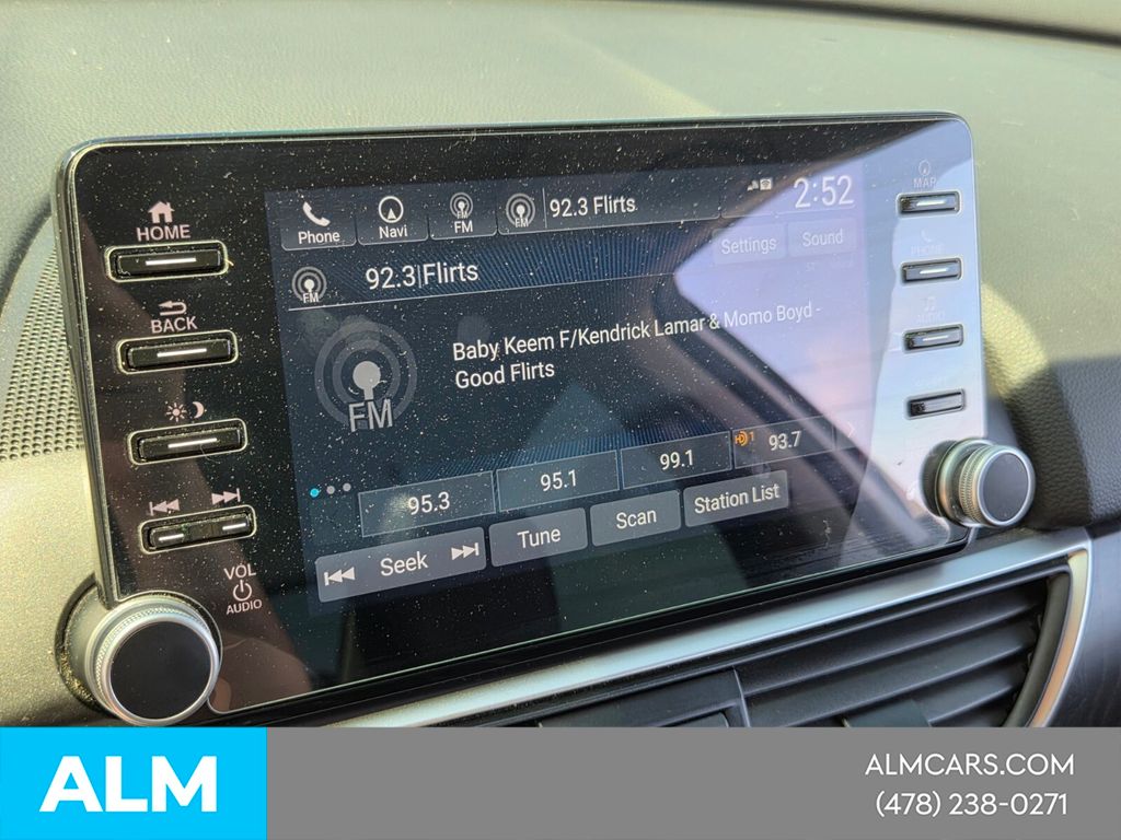 Used 2022 White Honda Touring image 19