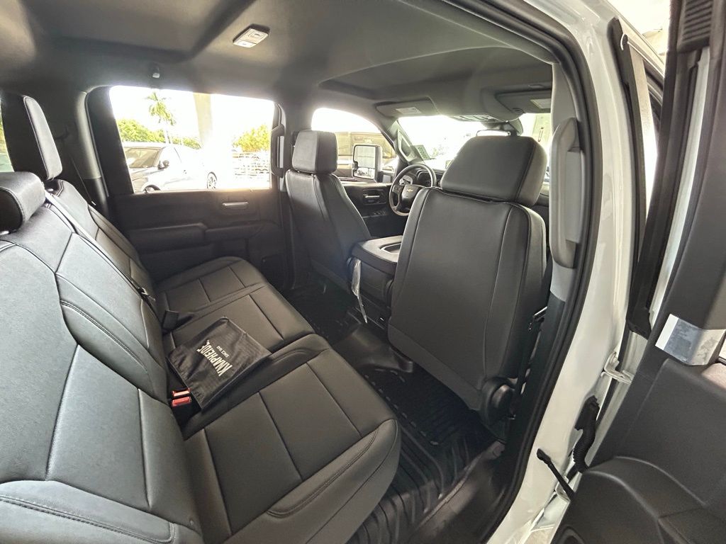 New 2026 Summit White Chevrolet Work Truck image 18