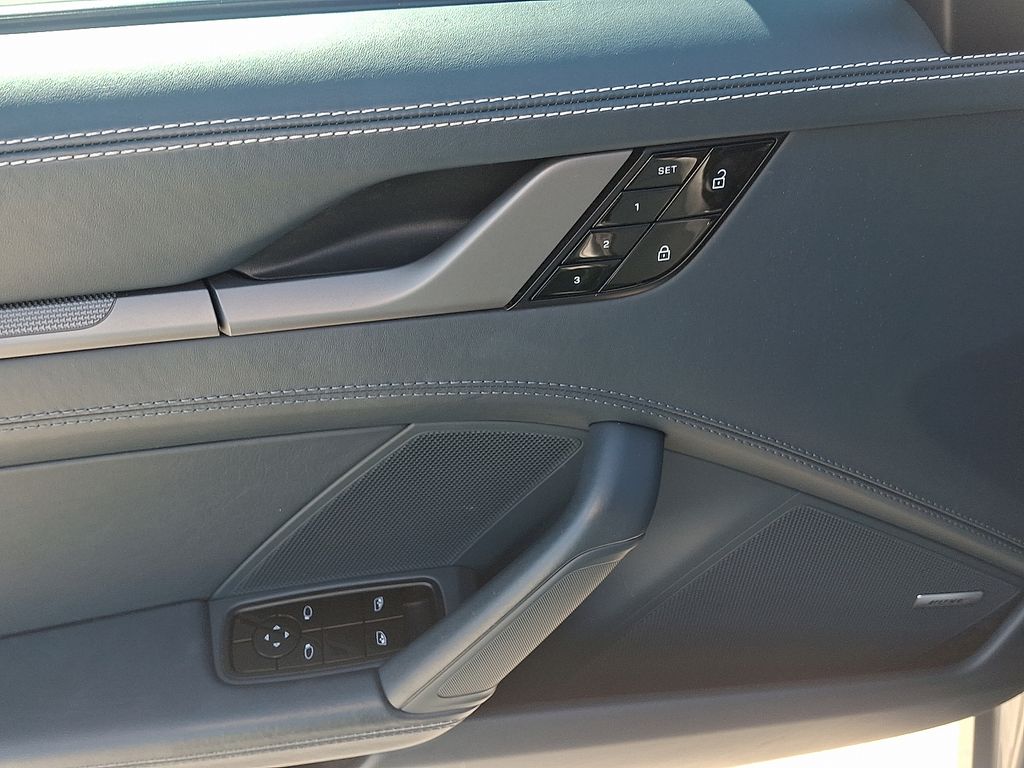 Thumbnail: 2020 Porsche 911 - 15