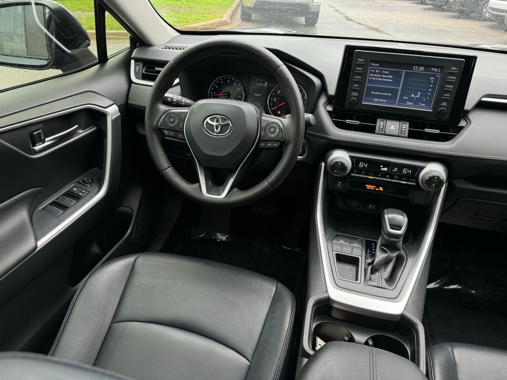 2019 Toyota RAV4 XLE Premium 25