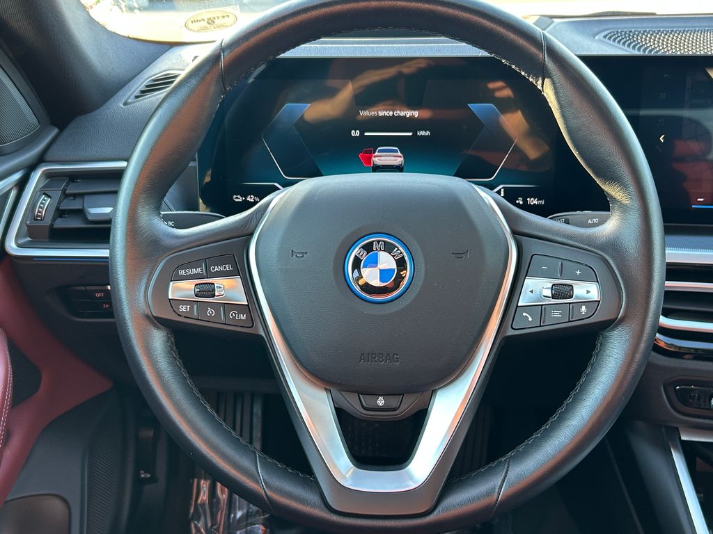 Thumbnail: 2023 BMW i4 - 18