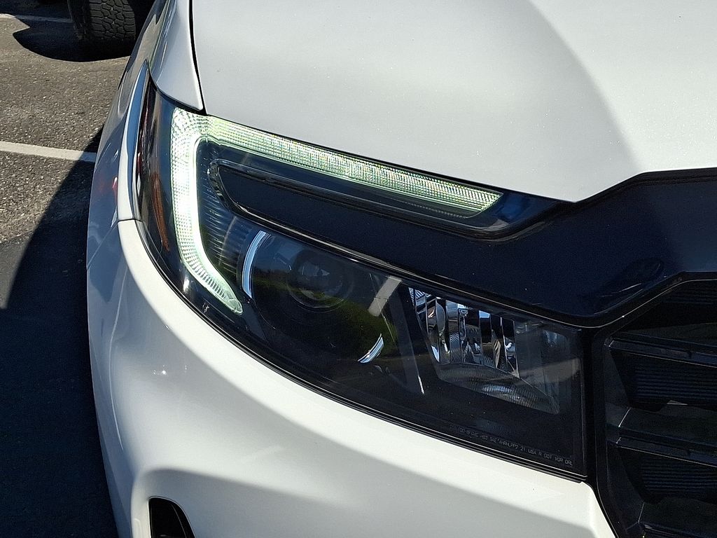 Thumbnail: 2022 Honda Passport - 9