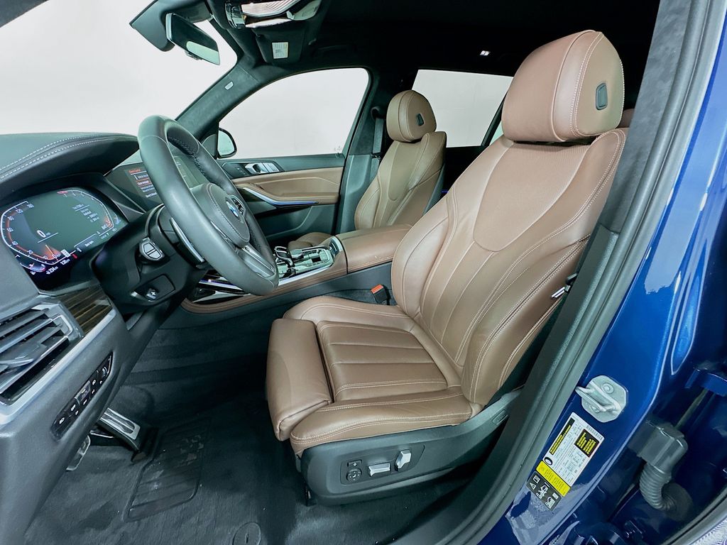 Thumbnail: 2020 BMW X7 - 21