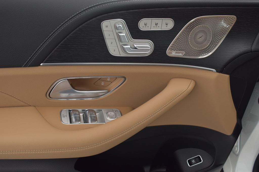 Thumbnail: 2026 Mercedes-Benz GLE - 12