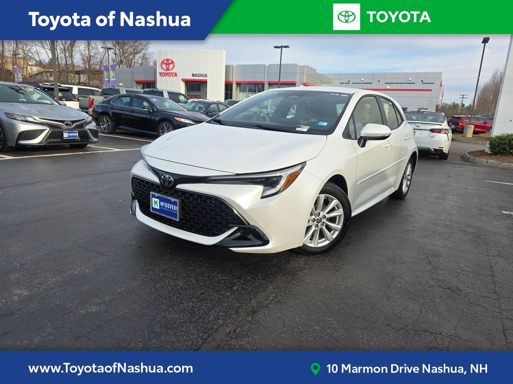 Wind Chill Pearl Off- White 2024 Toyota Corolla Hatchback SE FWD Hatchback Front-Wheel Drive Continuously Variable Transmission