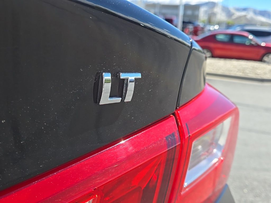 Used 2016 Black Chevrolet LT image 10