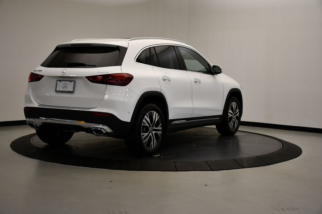 Thumbnail: 2026 Mercedes-Benz GLA - 5