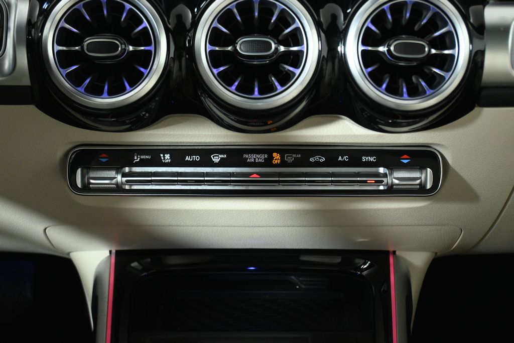 Thumbnail: 2026 Mercedes-Benz GLB - 22