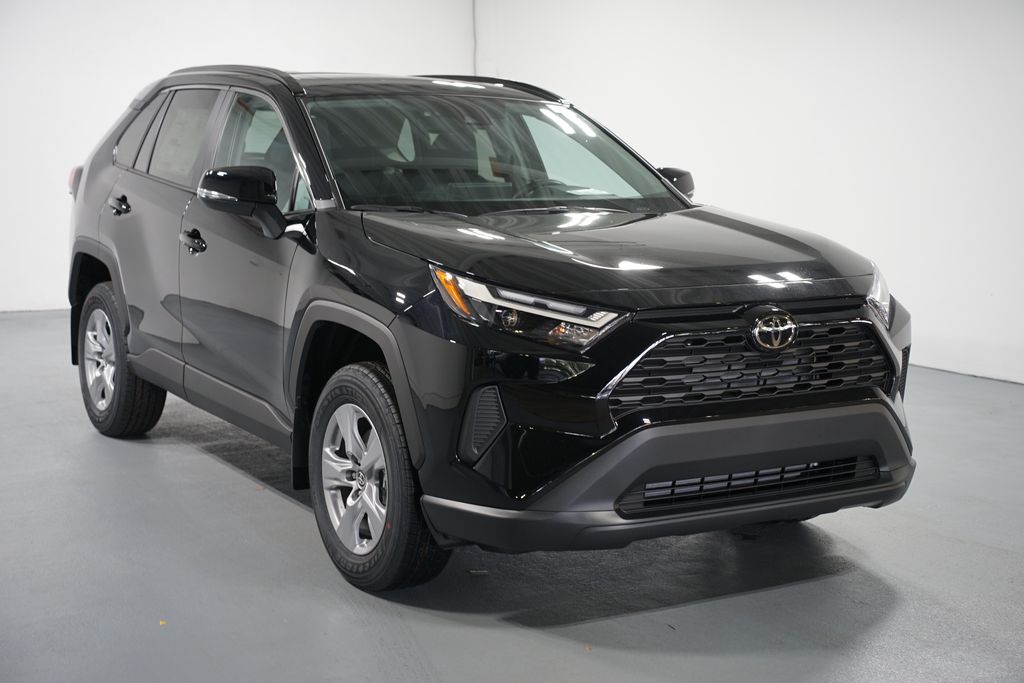 Thumbnail: 2025 Toyota RAV4 - 3