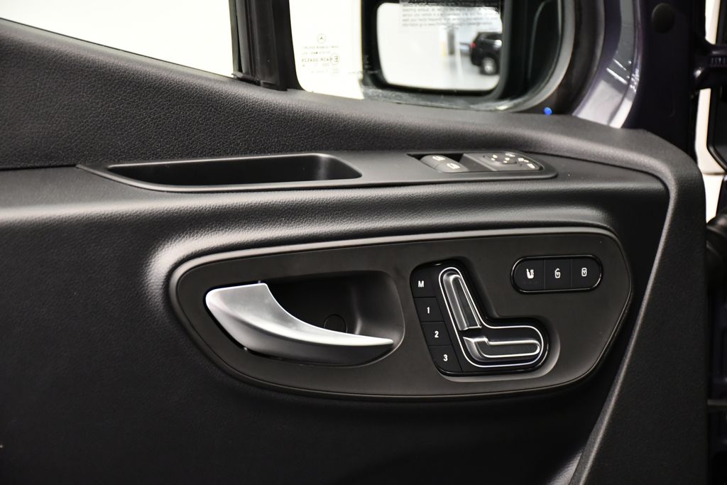 Thumbnail: 2025 Mercedes-Benz Sprinter - 24