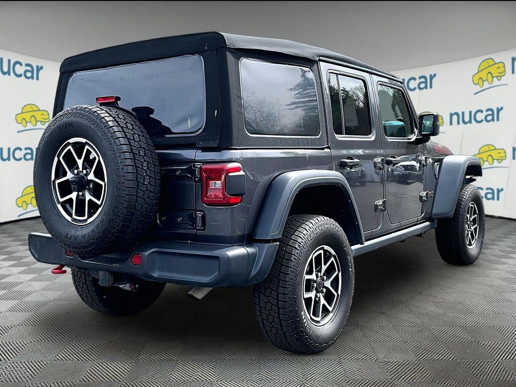 2024 Jeep Wrangler — photo 8