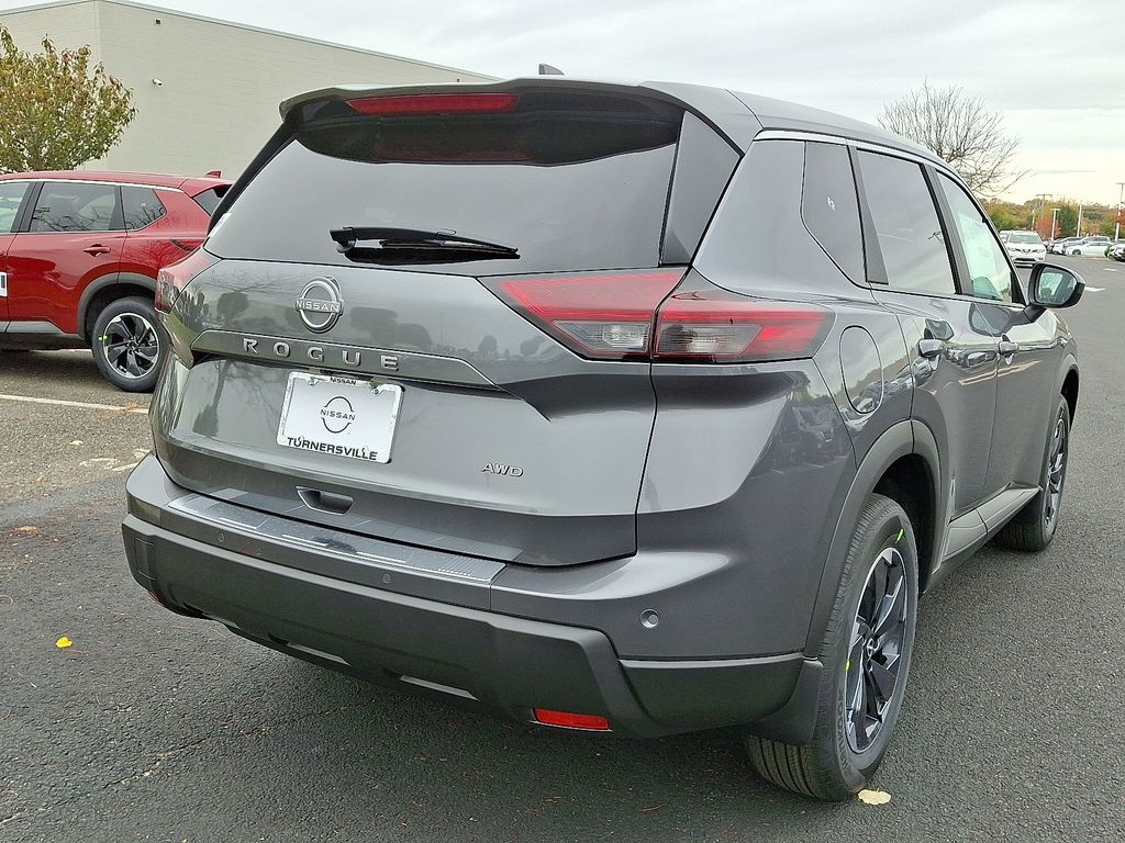 Thumbnail: 2026 Nissan Rogue - 4