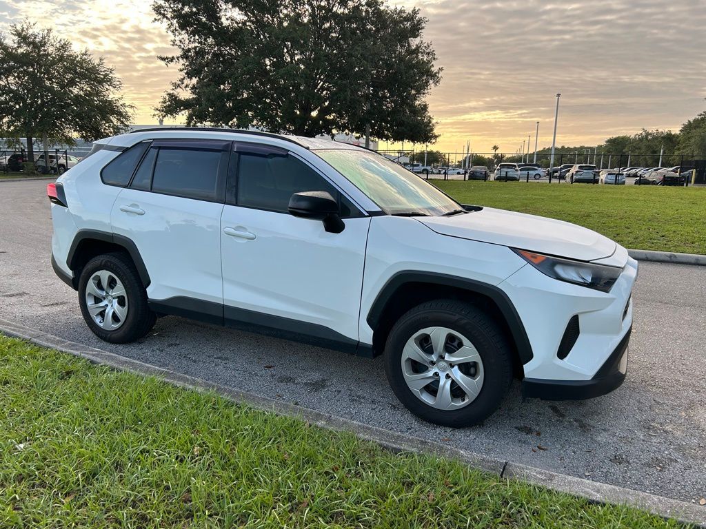 Thumbnail: 2020 Toyota RAV4 - 7