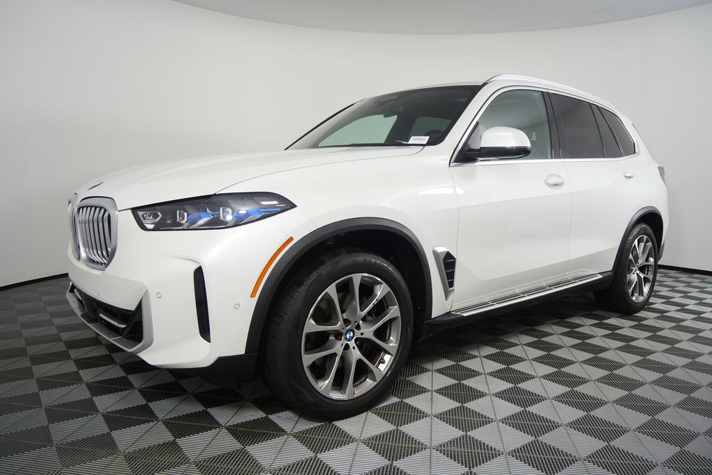 Thumbnail: 2025 BMW X5 - 8