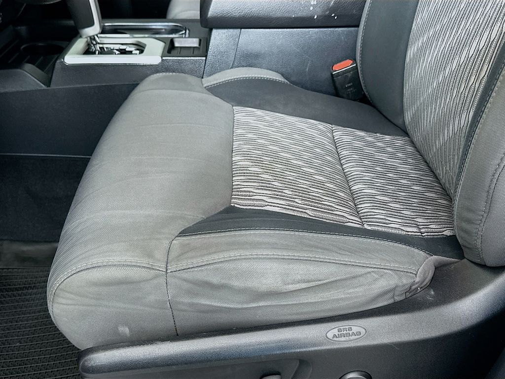 Thumbnail: 2020 Toyota Tundra - 19